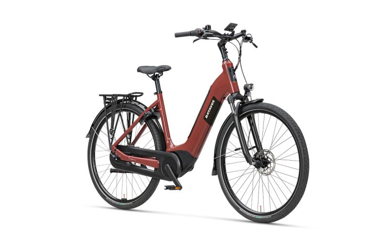 <p>Comfortabele e-bike met stijvolle looks. Voor jouw dagelijkse korte ritjes en lange afstanden. De Altura combineert de looks van een stadsfiets met de voordelen van een e-bike. Het strakke en robuuste frame zorgt voor een comfortabele en stabiele rijervaring.&nbsp;En unisex dus te gebruiken door het hele gezin. Geef power aan je ritjes en ga op avontuur!</p>
